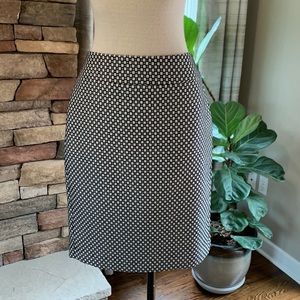 𝅺ANN Taylor size 10 lined skirt